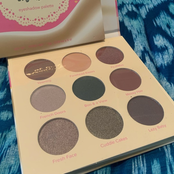 Beauty Bakerie Breakfast in Bed Eyeshadow Palette - Picture 2 of 3